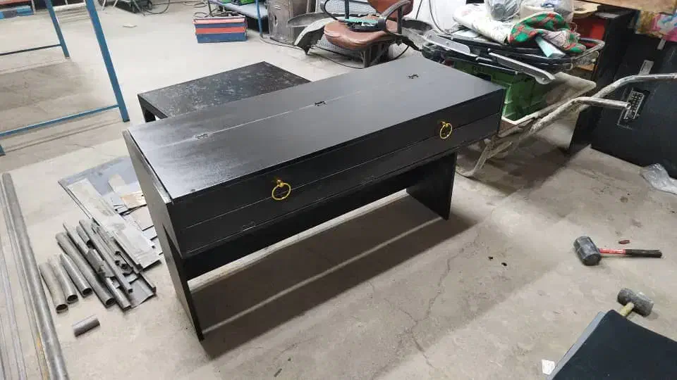 میز|میز تحریر و کامپیوتر|خمینی‌شهر, |دیوار