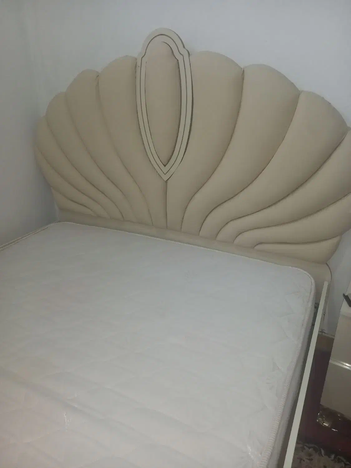 تخت خواب دو نفری|تخت و سرویس خواب|اردبیل, |دیوار