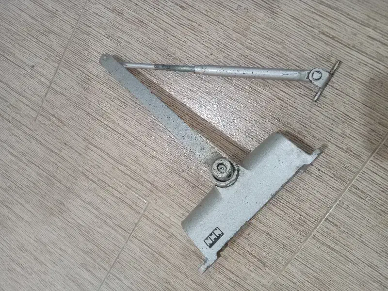 آرام بند در|ابزارآلات|بندر انزلی, پیل علی باغ|دیوار