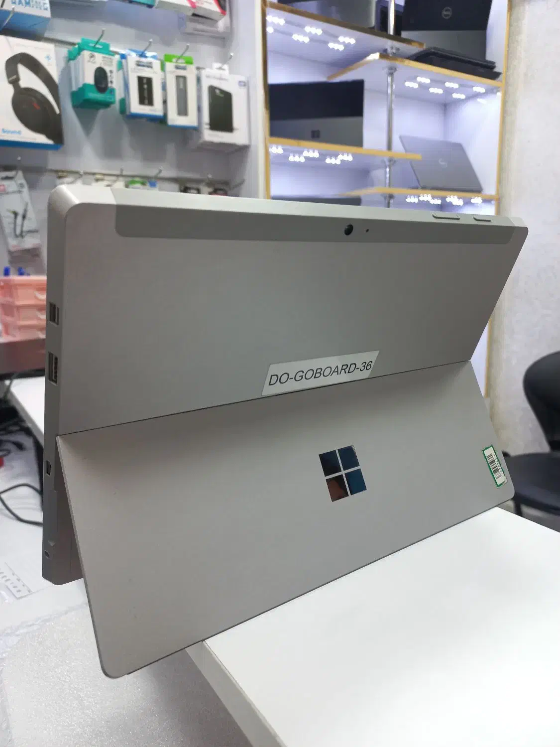 surface go یه همراه دوست داشتنی|رایانه همراه|قم, ارم|دیوار