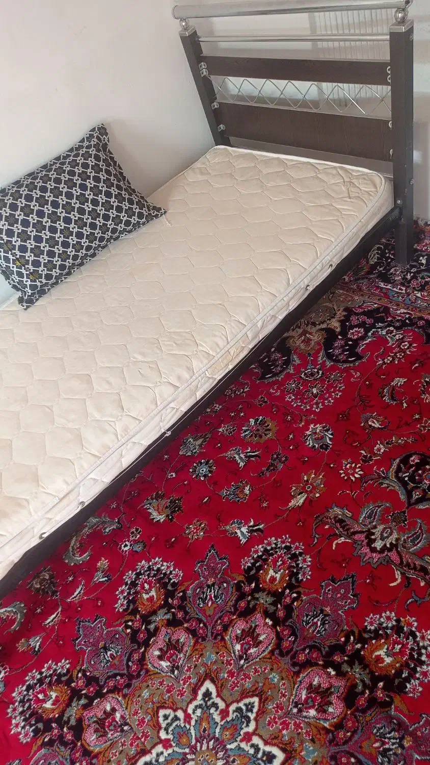 تخت سالم|تشک تختخواب|قروه, |دیوار