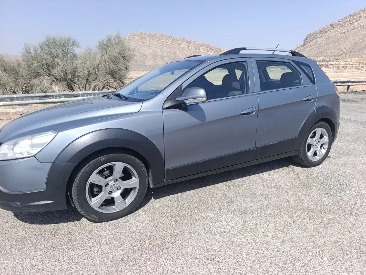 فروش خودرو دانگ فنگ H30 crossمدل ۱۳۹۶،|خودرو سواری و وانت|فیروزآباد (فارس), |دیوار