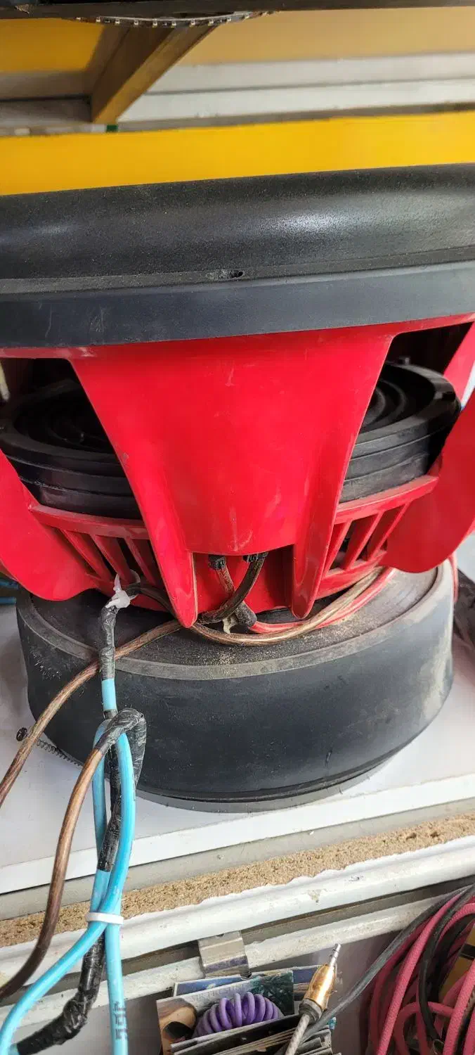 ساب بلک پاور آمریکایی|صوتی و تصویری|گلبهار, شهر جدید گلبهار|دیوار