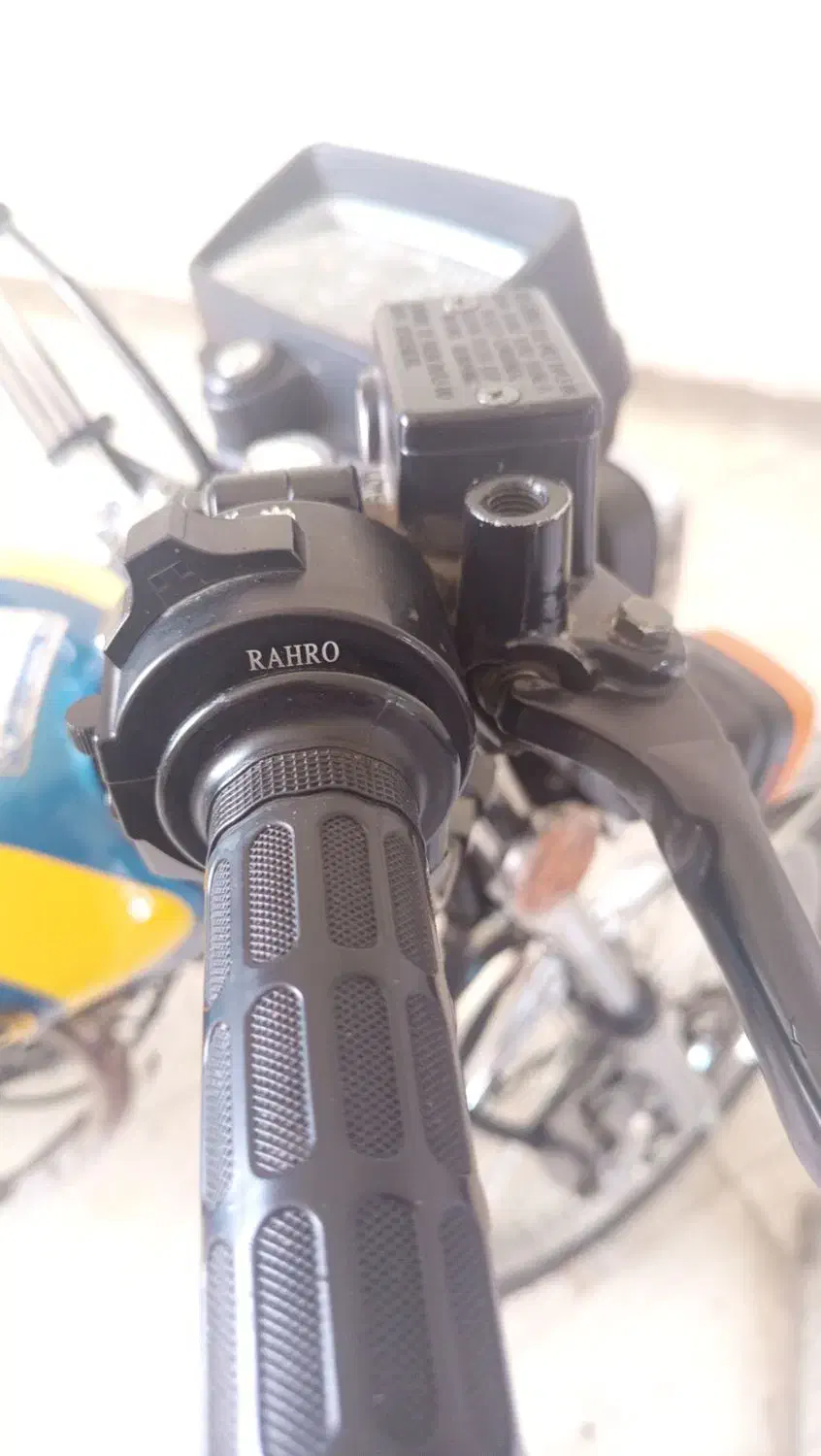 ۲۰۰رهرو|موتورسیکلت|اصفهان, فرودگاه شهید بهشتی|دیوار