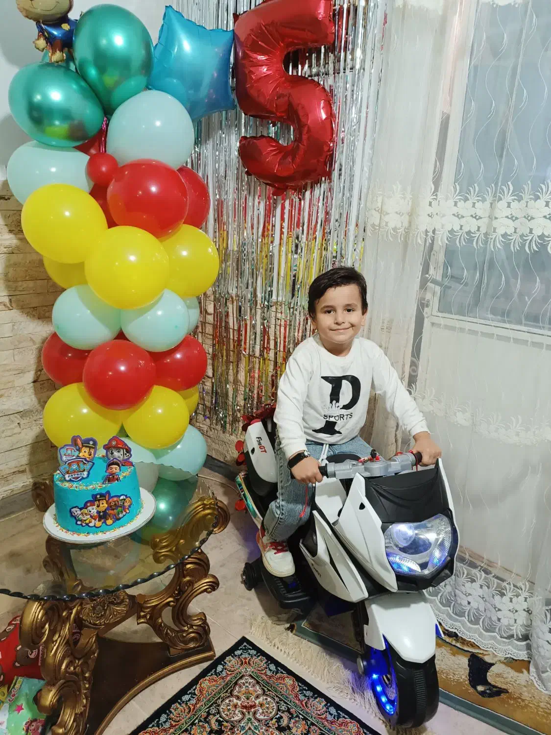 موتور شارژی صندوقدار و چراغ دار و موزیکال در حد نو|اسباببازی|نشتارود, |دیوار