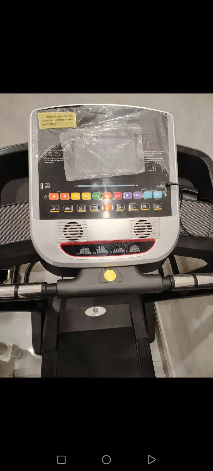 تردمیل حرفه ای کامل تاچ تصویری در حد فوق نو|تجهیزات ورزشی|نجفآباد, ویلاشهر|دیوار