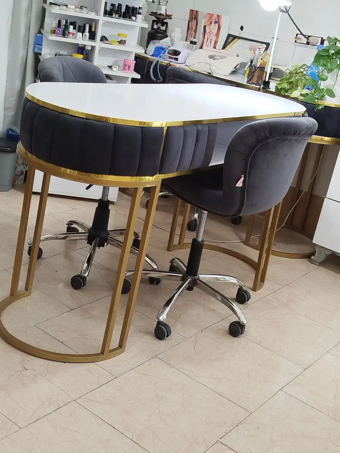 فروشه میز ناخن|آرایشگاه و سالنهای زیبایی|ارومیه, |دیوار