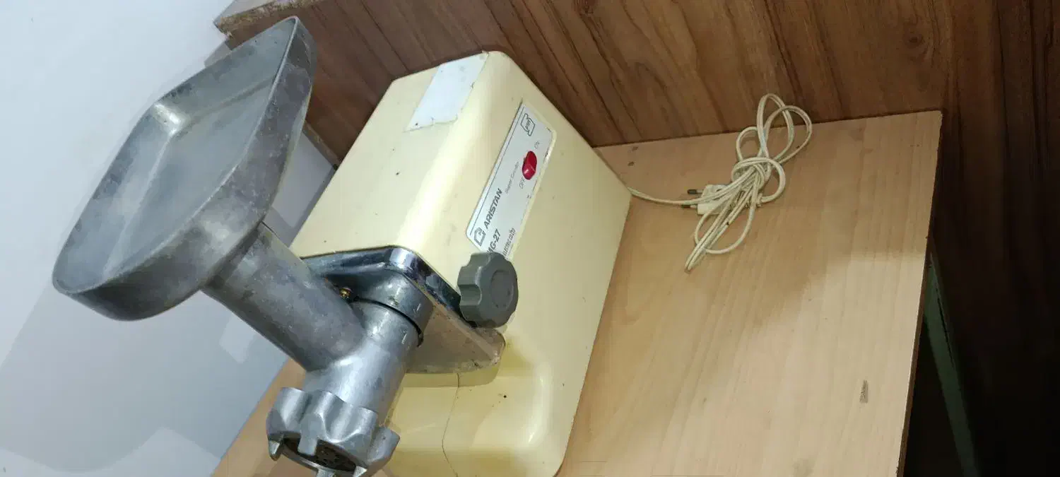 چرخ گوشت|خردکن، آسیاب، غذاساز|تربت جام, میان جام|دیوار