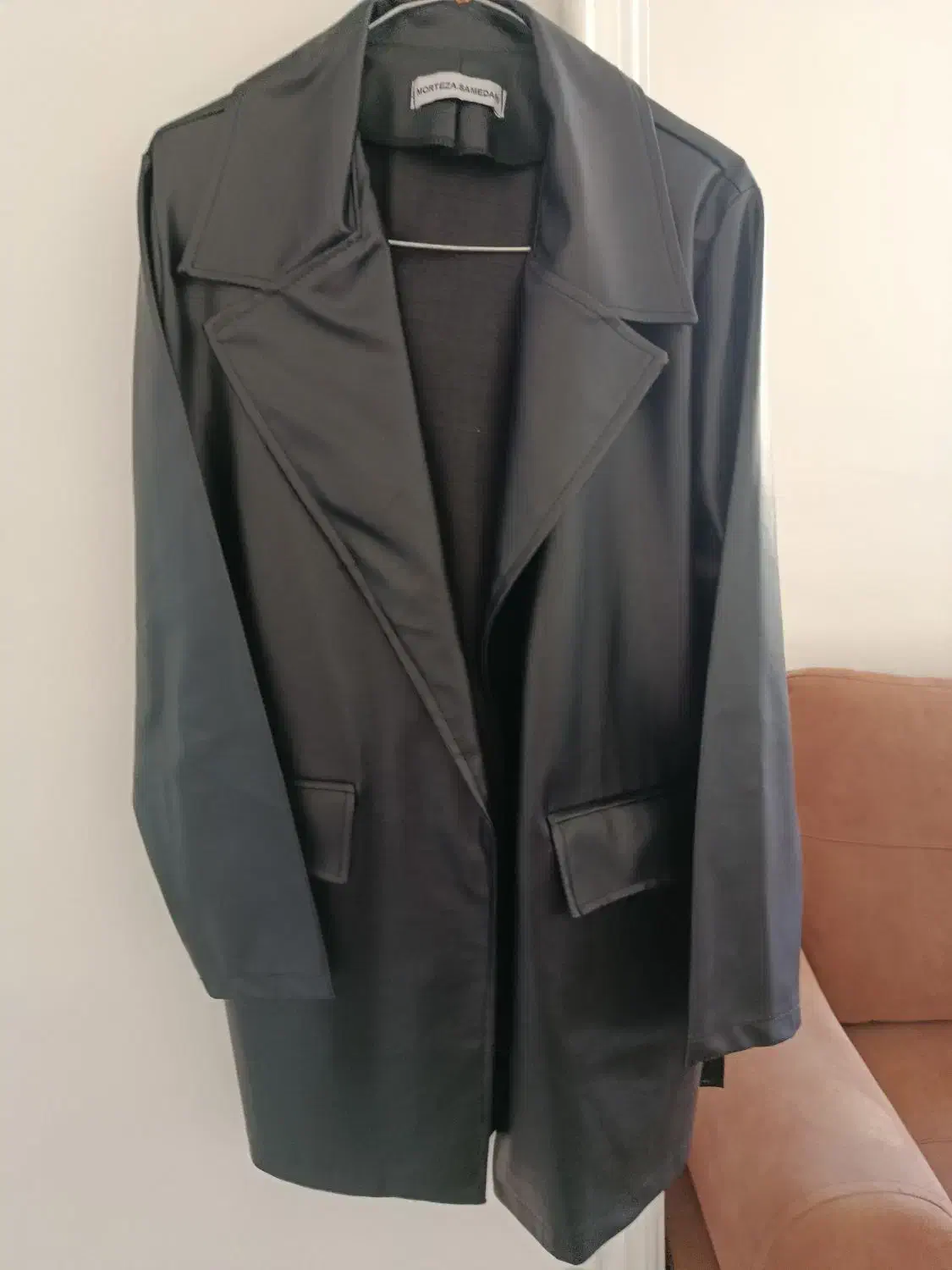 کابشن و پالتو|لباس|فردیس, ثابتی|دیوار