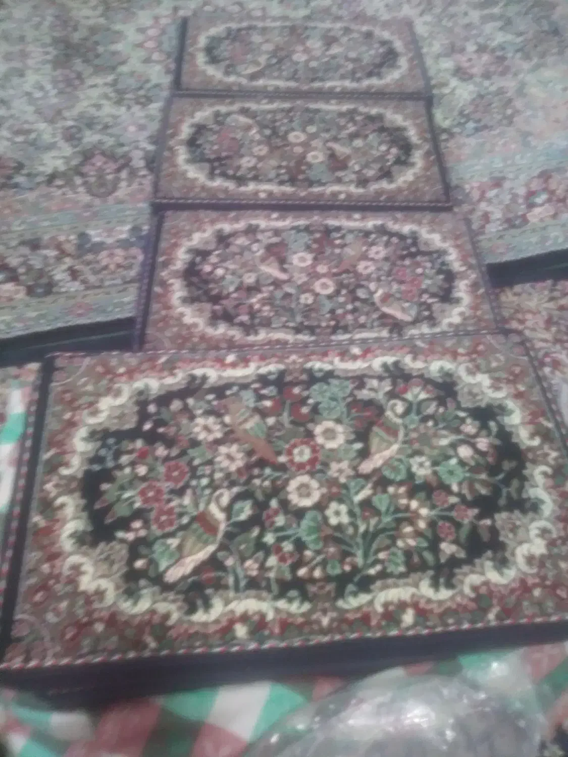 یه دسته پشتی قالیچه ای نو وسالم به مبلع 10میلیون|پشتی|کرمان, |دیوار