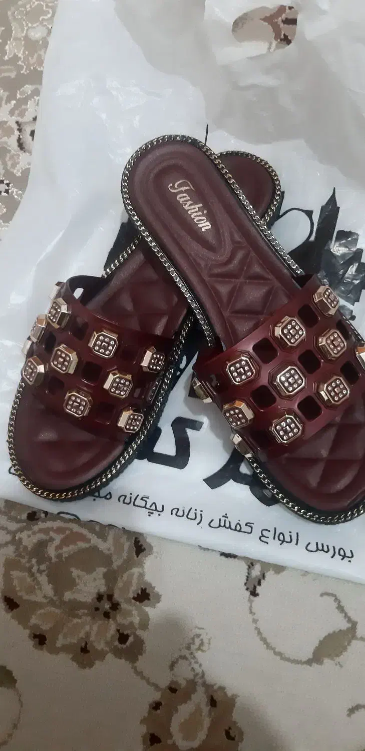 صندل لژ دار سایز ۴۰ ودمپایی زرشکی سایز ۴۰|کیف، کفش، کمربند|کرمانشاه, |دیوار