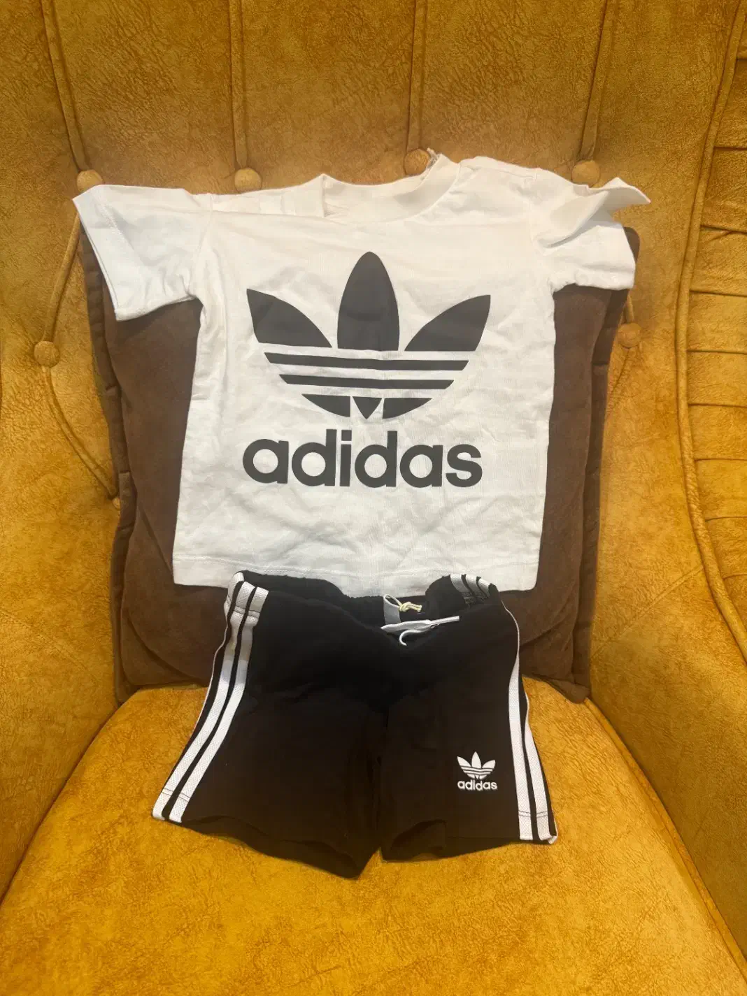 بلوز و شورت رنگ سفید و مشکی|لباس|تهران, فرمانیه|دیوار