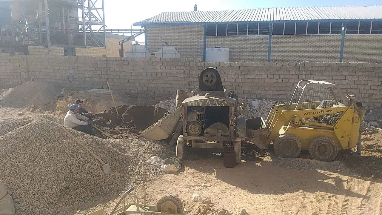 بتن ریزی بادستگاه خلاطه شهرکردی|خدمات پیشه و مهارت|خرم‌آباد, |دیوار