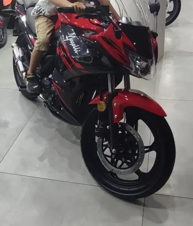 مگلی ۲۰۰ کورسی نینجا|موتورسیکلت|اصفهان, شیخ اشراق|دیوار