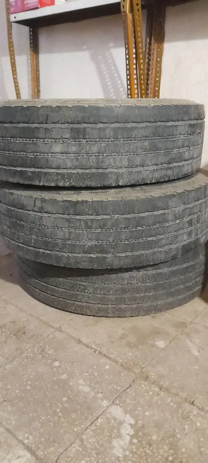 لاستیک ۲۳۵ تیوبلس|قطعات یدکی و لوازم جانبی|تربتحیدریه, کلاته توکلی|دیوار