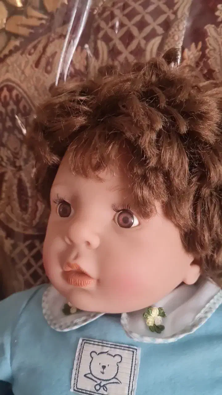 عروسک|اشیا|اصفهان, باغ دریاچه|دیوار