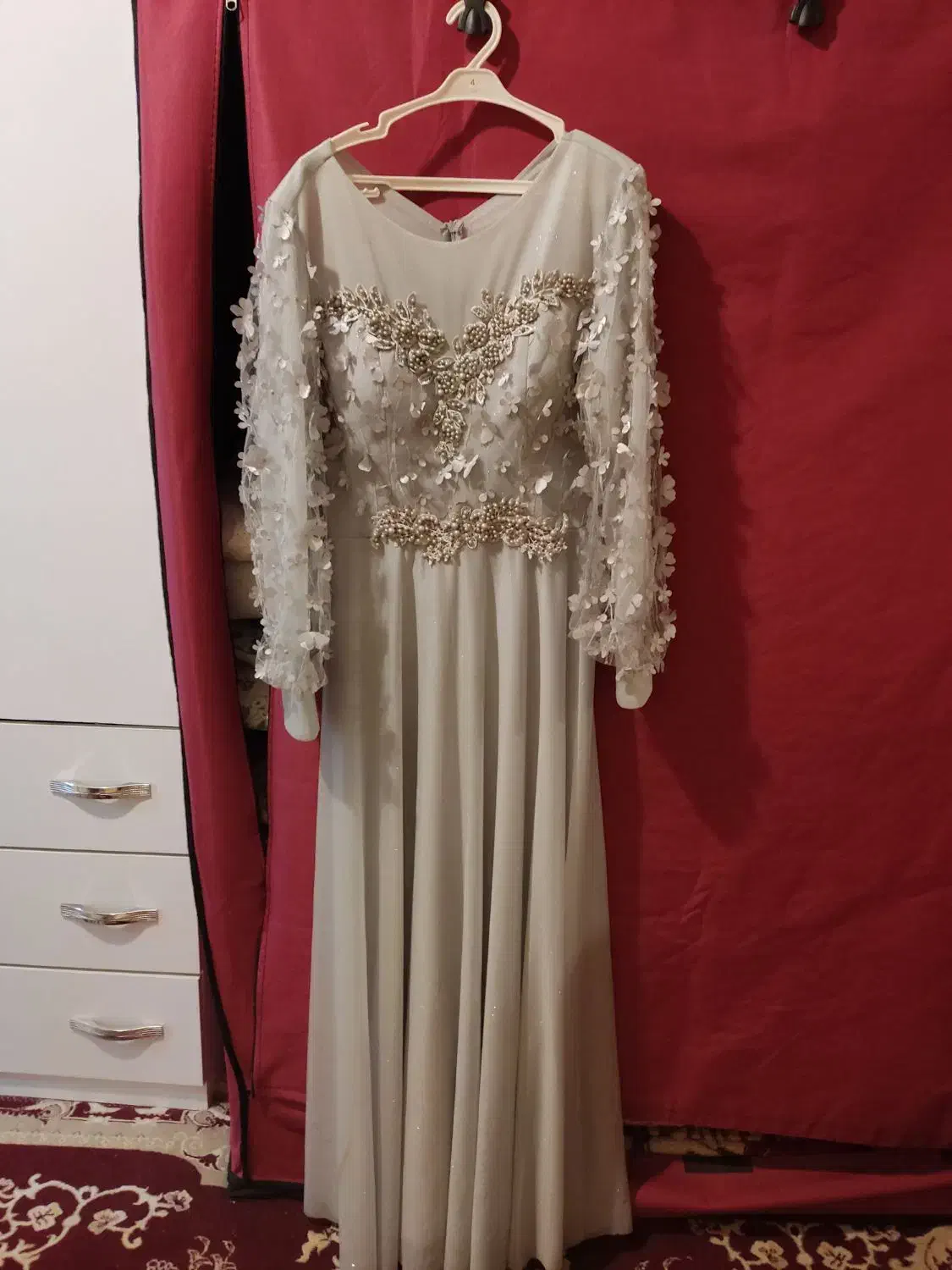 لباس مجلسی|لباس|گلستان (تهران), |دیوار