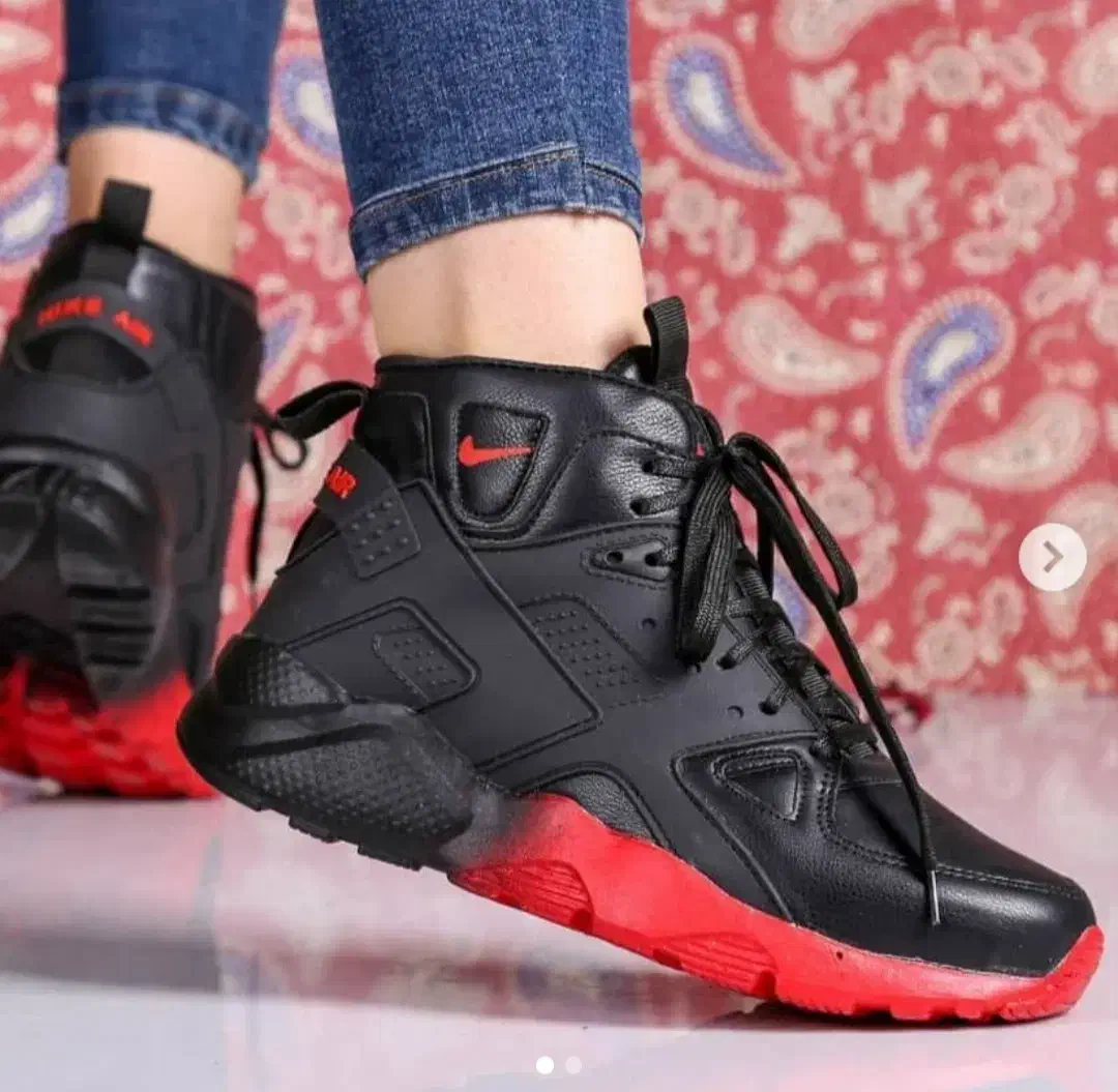 کتونی|کیف، کفش، کمربند|الیگودرز, |دیوار