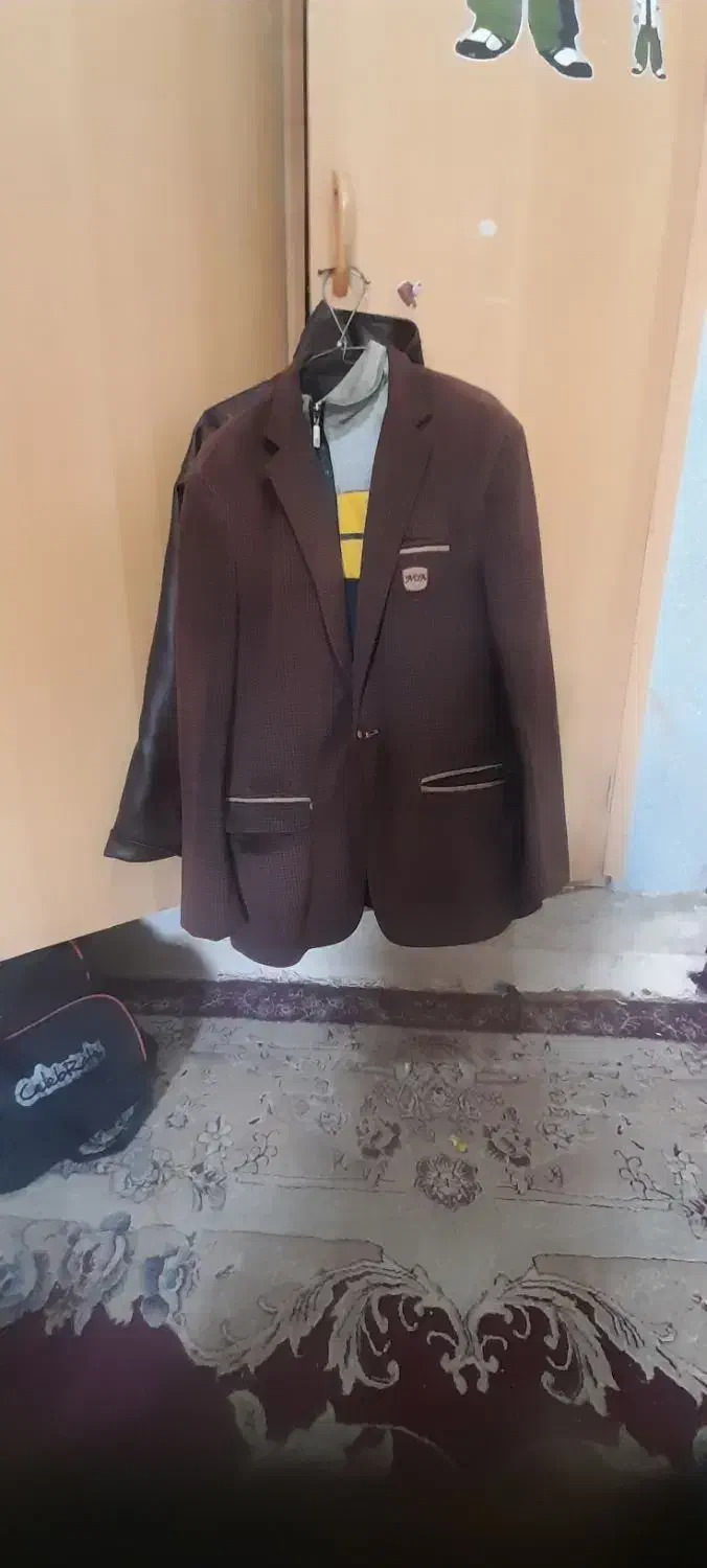 کت و کاپشن|لباس|وحدتیه, |دیوار