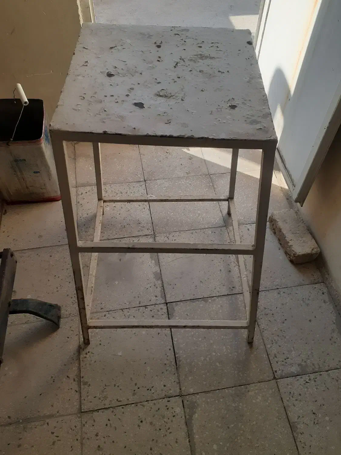 چهارپایه آهنی|صندلی و نیمکت|قزوین, |دیوار