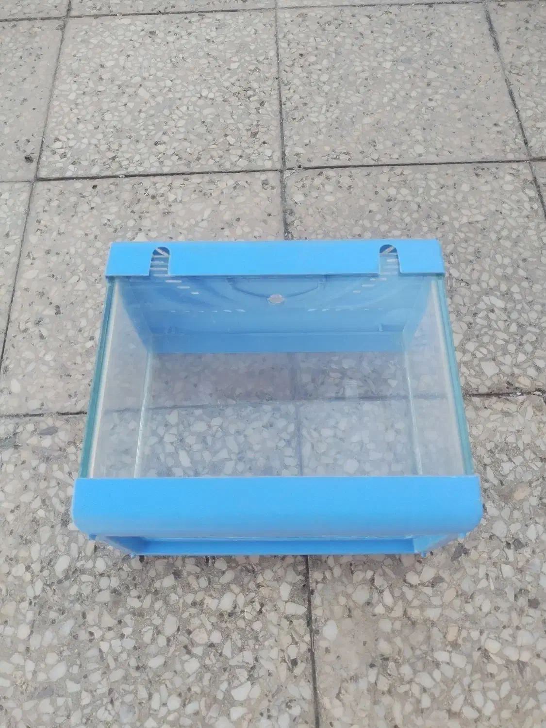 آکواریوم کوچک به همراه تنگ بزرگ|ماهی|سمنان, |دیوار