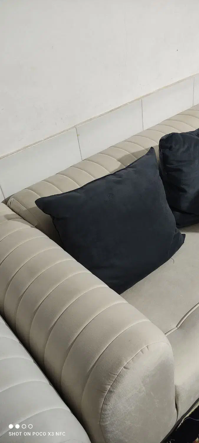 فروش مبل نووتمیز(بجستان)|مبلمان خانگی و میز عسلی|بجستان, |دیوار