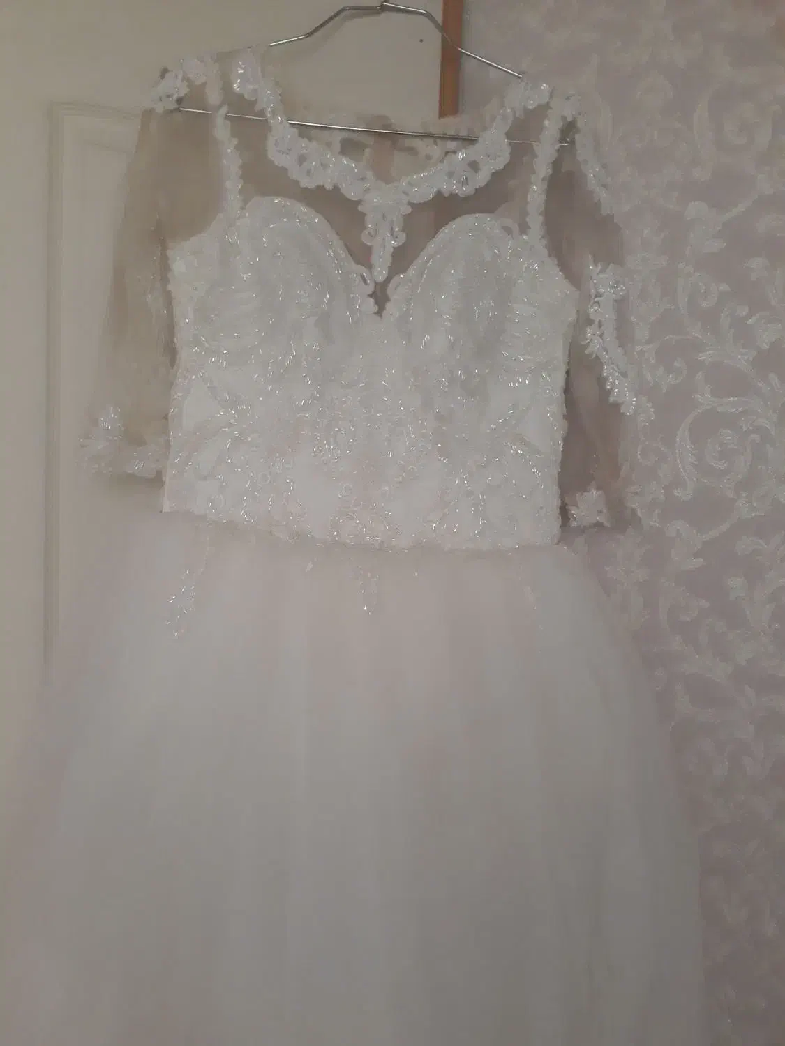 لباس عروس به همراه تور و شنل|لباس|بروجرد, |دیوار