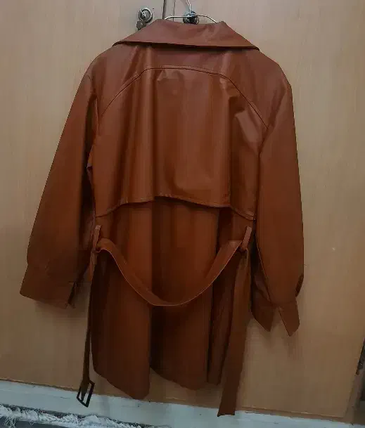 کت چرم زنانه و بوت قهوه ای|لباس|اهواز, کوی مهدیس|دیوار