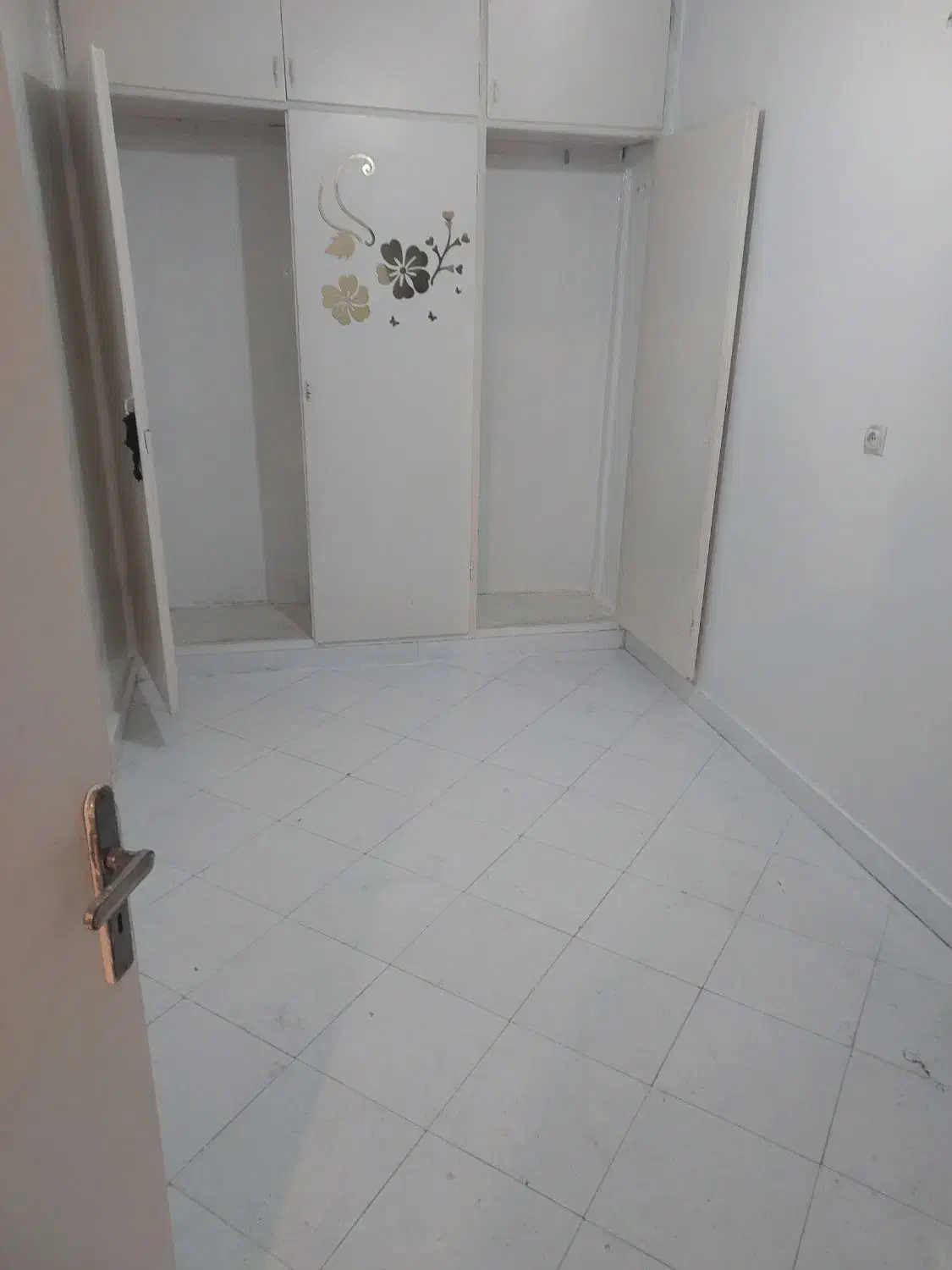 ۵۱ متر ط سوم نبیئیان آماده تحویل|اجارهٔ آپارتمان|تهران, وحیدیه|دیوار