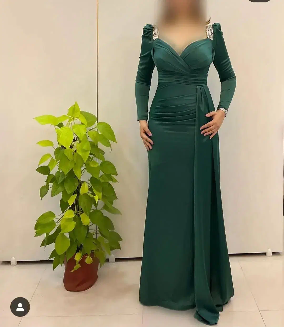 مجلسی پوشیده|لباس|شهریار, شهریار|دیوار