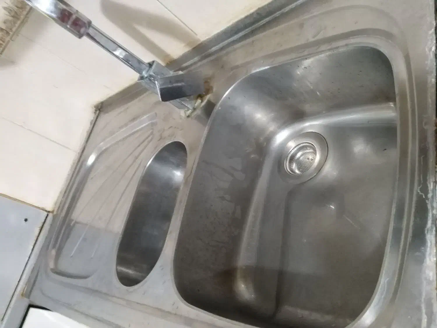 سینک ظرفشویی|آبچکان و نظمدهنده ظروف|شیراز, مبعث|دیوار