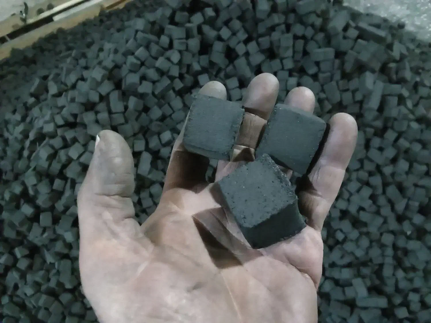 ذغال پسته«افتخار»|خدمات پیشه و مهارت|خمینی‌شهر, |دیوار