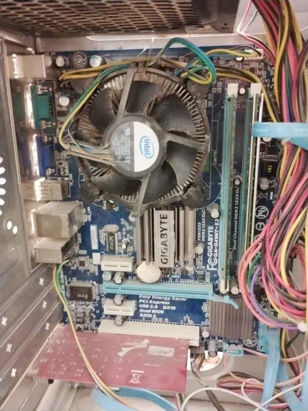 کامپیوتر پی سی|رایانه رومیزی|فولادشهر, مسکن مهر فولادشهر|دیوار