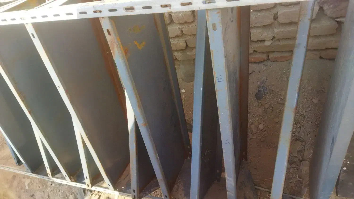 قفسه آهنی|کتابخانه، شلف، قفسههای دیواری|خسروشاه, |دیوار