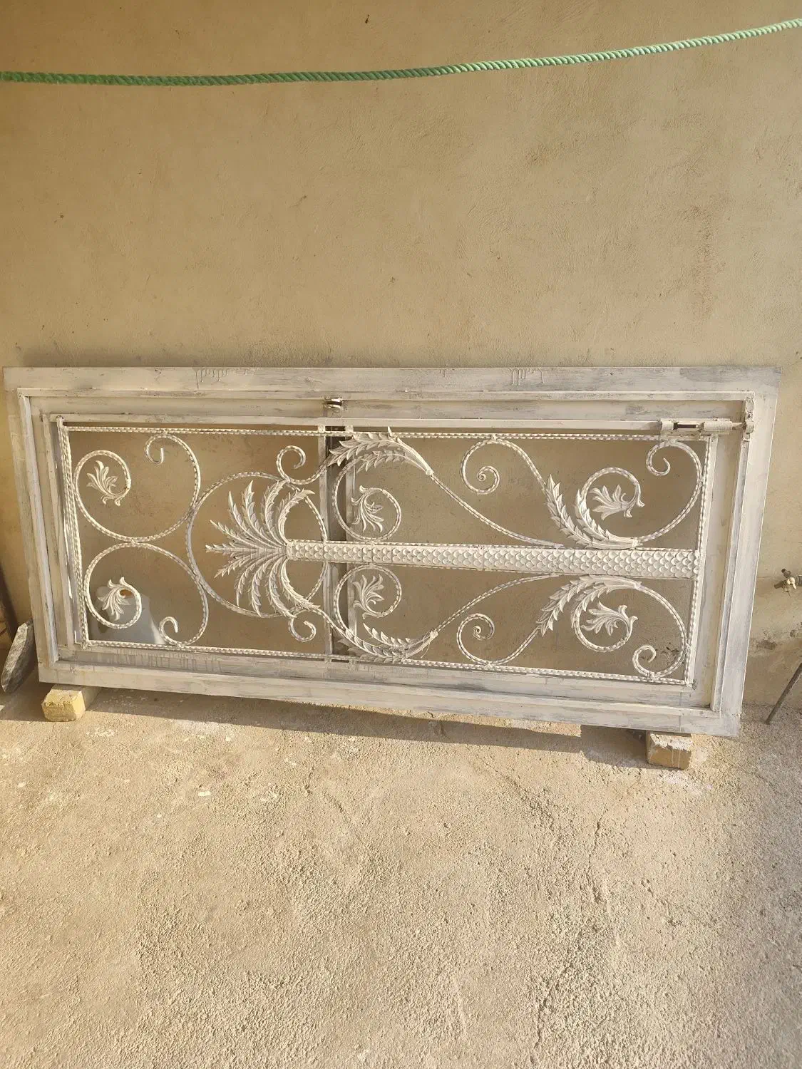 درب نو|مصالح و تجهیزات ساختمان|گوآور, |دیوار