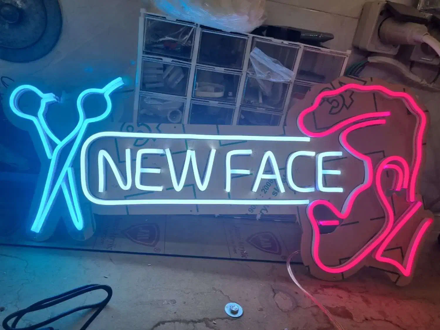 نئون طرح آرایشگاه|فروشگاه و مغازه|تهران, سازمان آب|دیوار