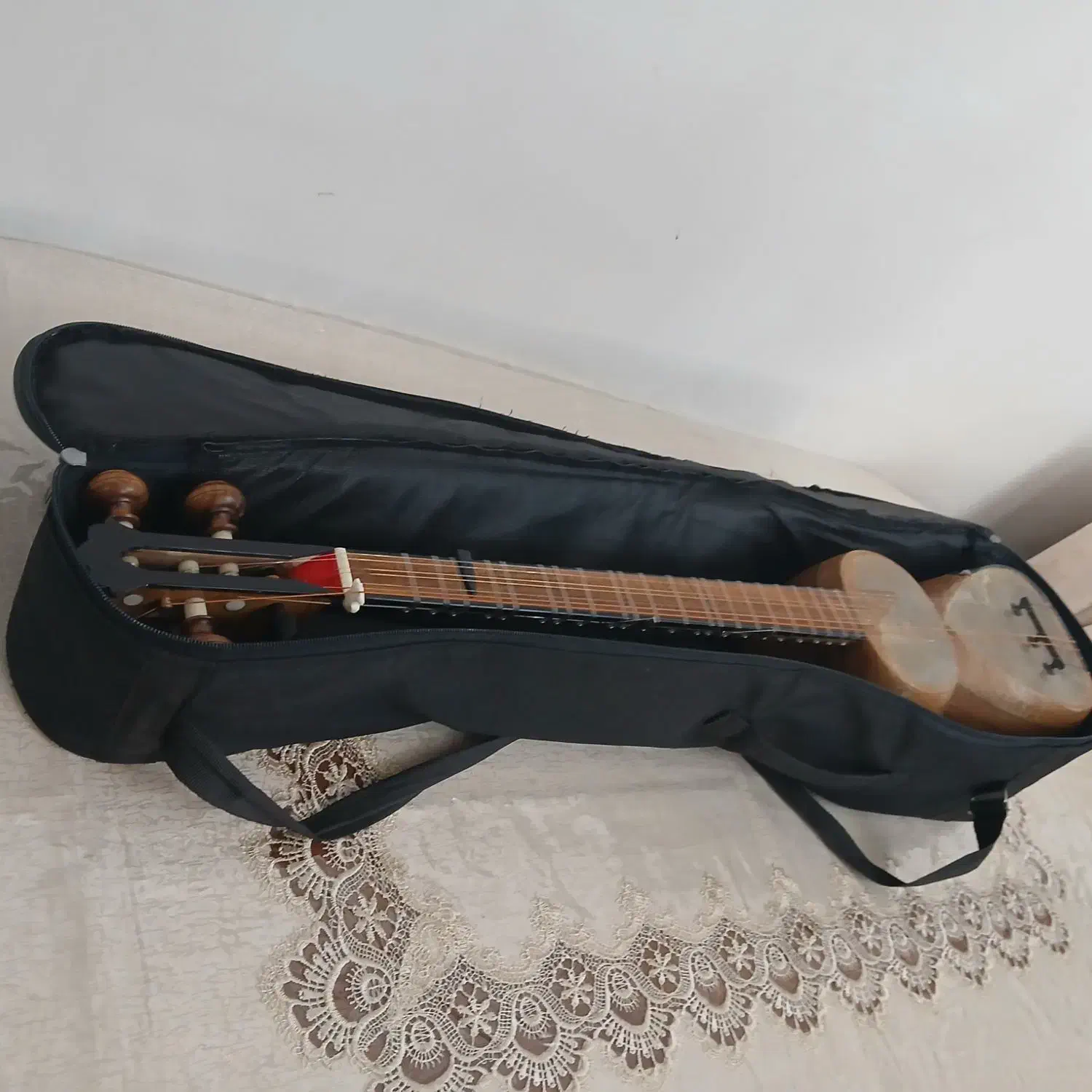 تار آذری|سازهای سنتی|تبریز, |دیوار