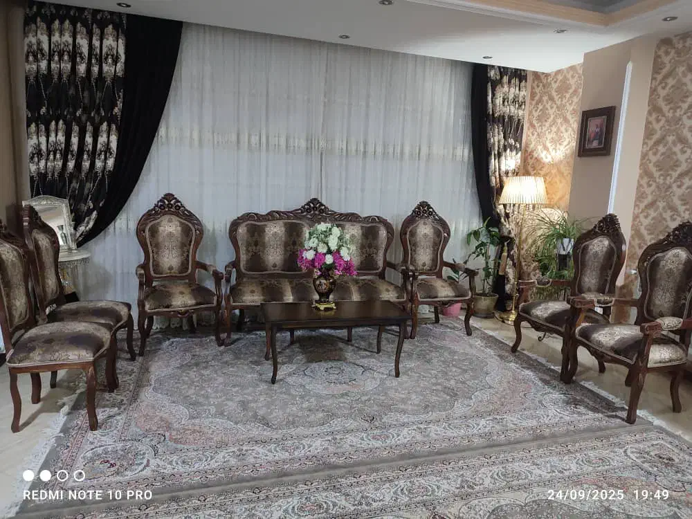 مبلمان ۹ نفره بسیار تمیز|مبلمان خانگی و میز عسلی|رودهن, |دیوار