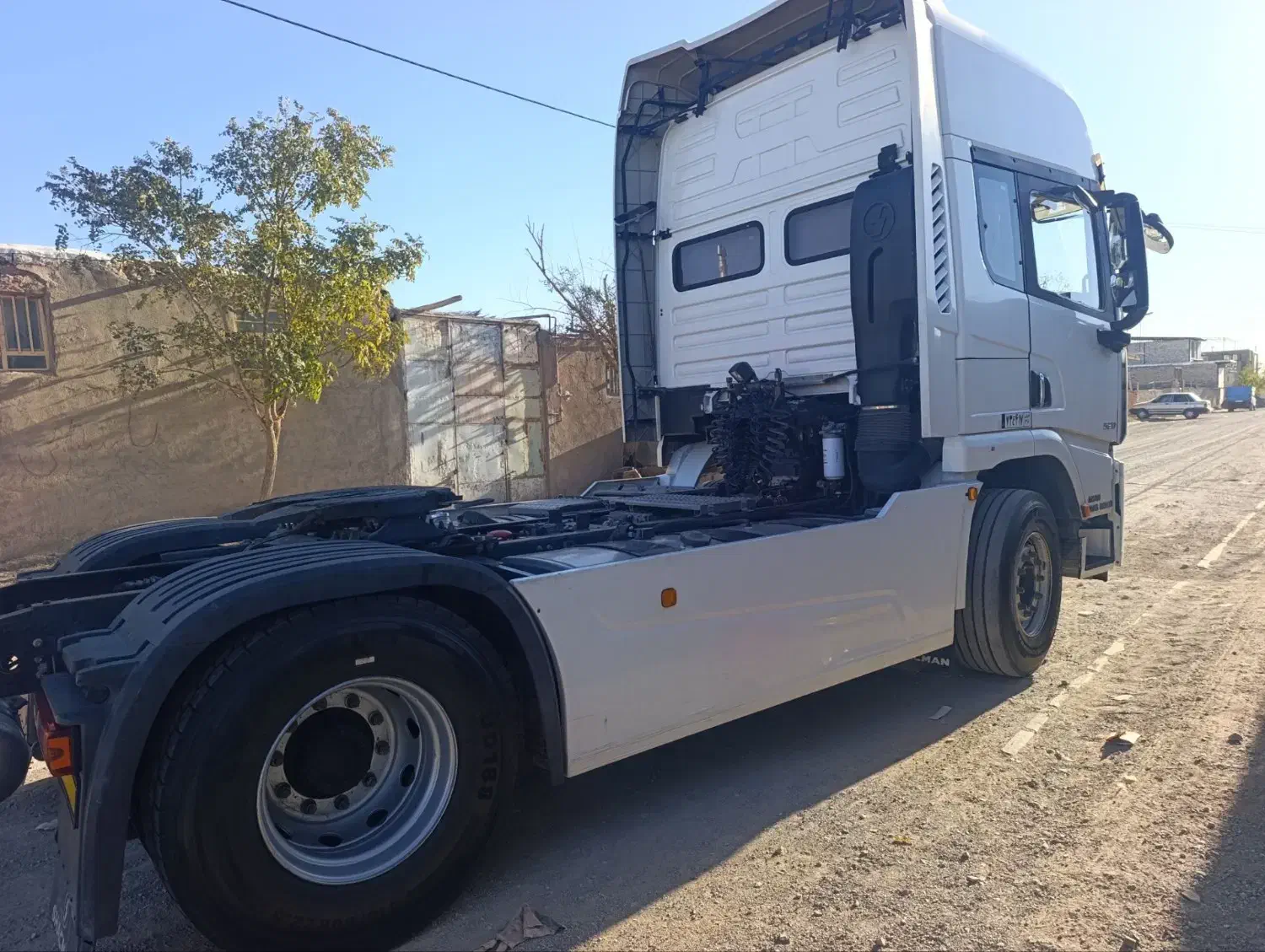 شاکمن شاکموتو|خودرو سنگین|تربتحیدریه, آسایش|دیوار