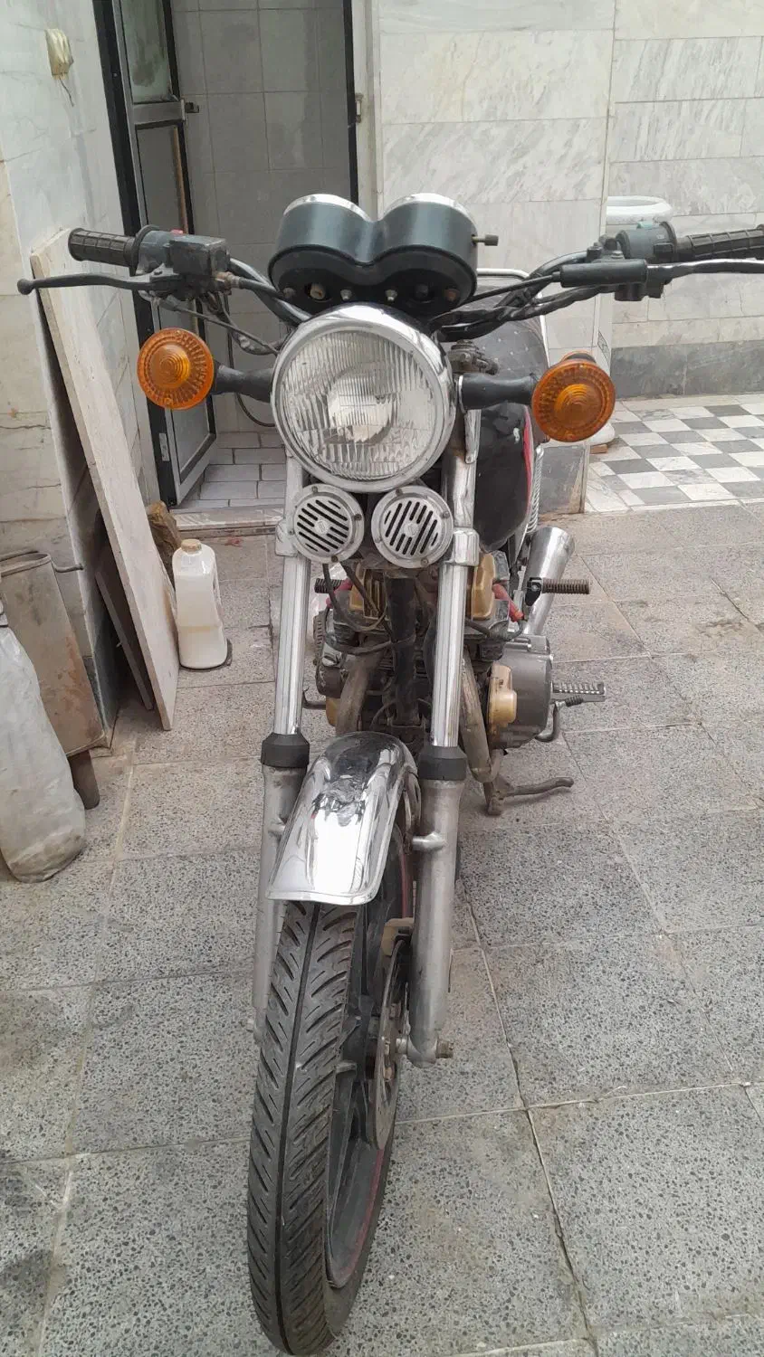 سی بی ۲۵۰|موتورسیکلت|قم, کلهری|دیوار