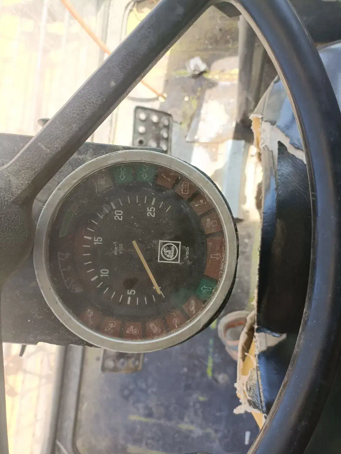 فروش کمباین و موتور ۹۱۱ آلمانی|خودرو سنگین|صدرا-فارس, فاز ۲|دیوار