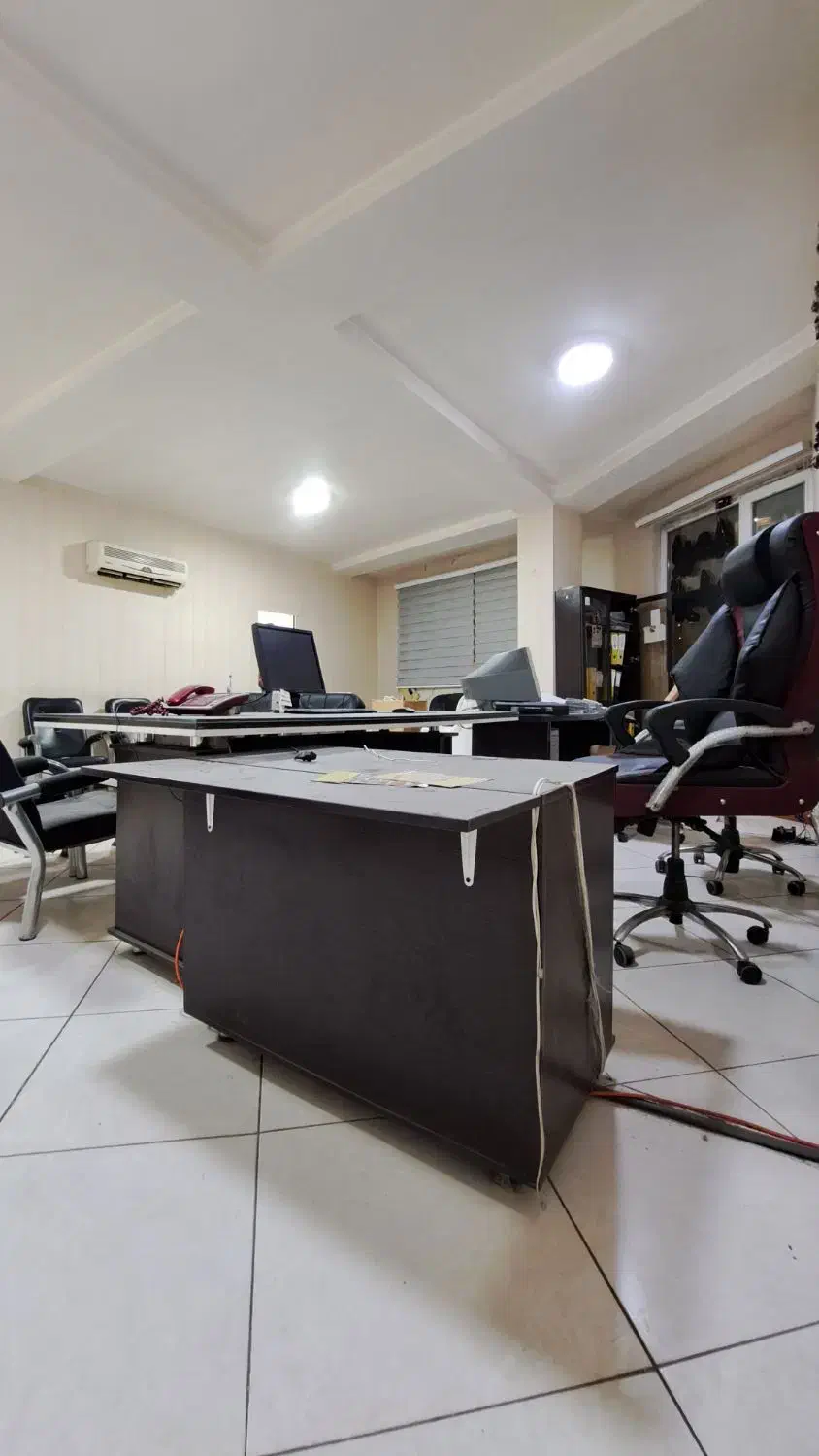 اجاره واحد اداری ۹۰ متری / تاپ لوکیشن میدان مادر|اجارهٔ دفتر کار، اتاق اداری، مطب|پاکدشت, پاکدشت (مامازند)|دیوار