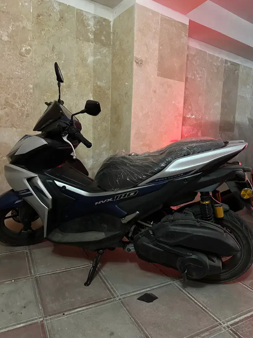 موتور ایروکس NVX 180 کبیر در حد صفر|موتورسیکلت|شهریار, شهرک شاهد|دیوار