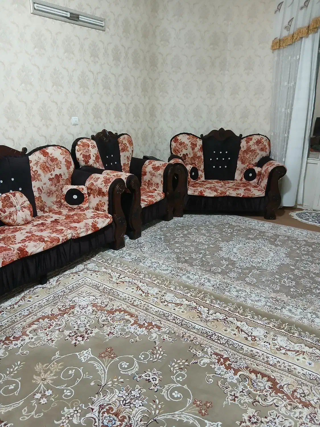سرویس مبل و جلو مبلی|مبلمان خانگی و میز عسلی|گلپایگان, |دیوار