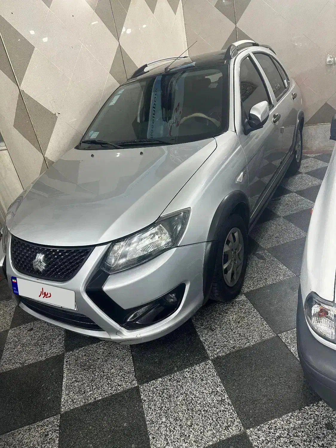 کوییکr مدل۱۴۰۲بی رنگ|خودرو سواری و وانت|فردیس, خیام شرقی|دیوار