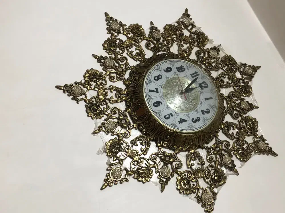 ساعت دیواری|ساعت دیواری و تزئینی|خوی, |دیوار