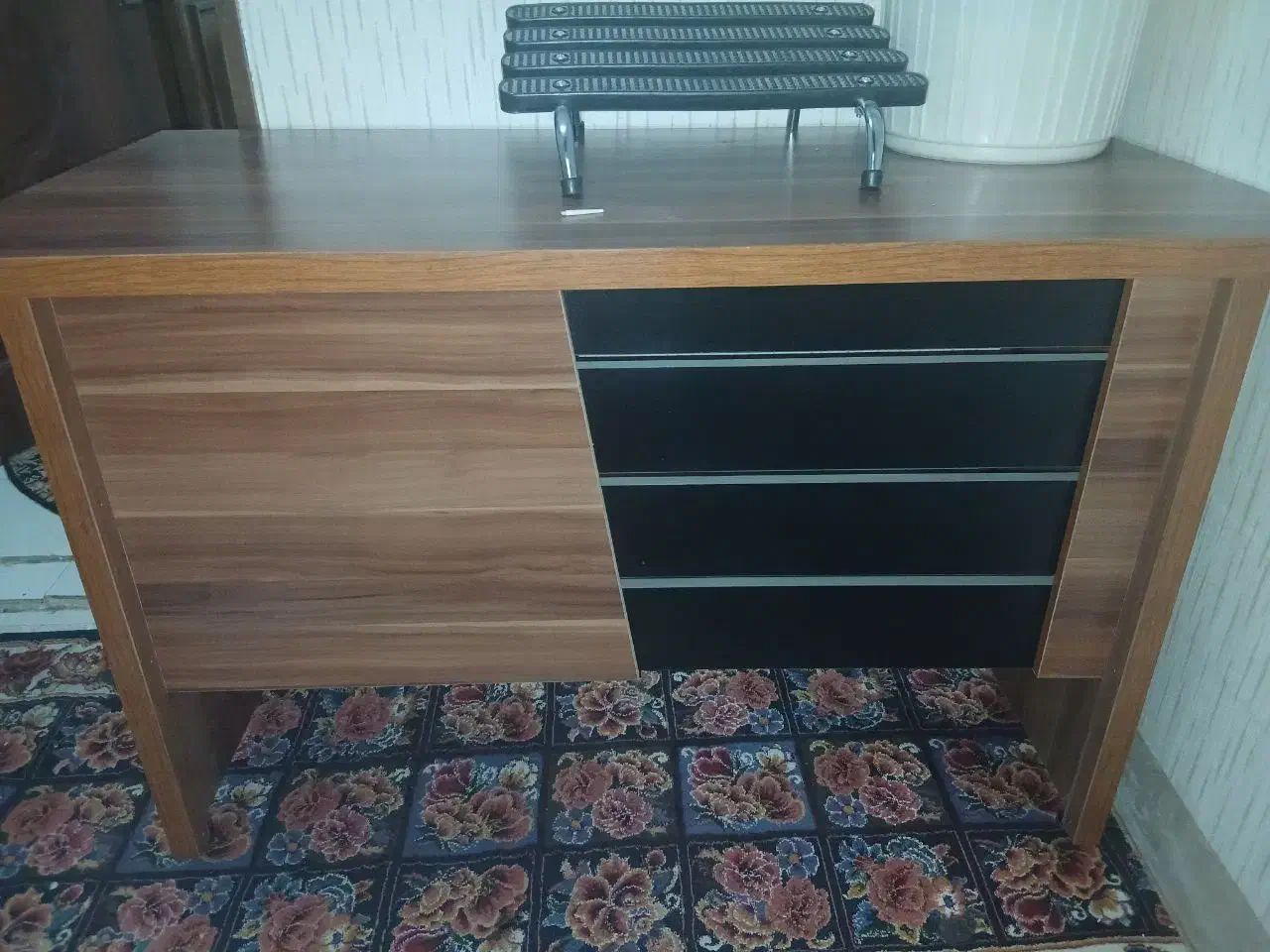 میز کامپیوتر و مطالعه در حد نو|میز تحریر و کامپیوتر|اراک, |دیوار