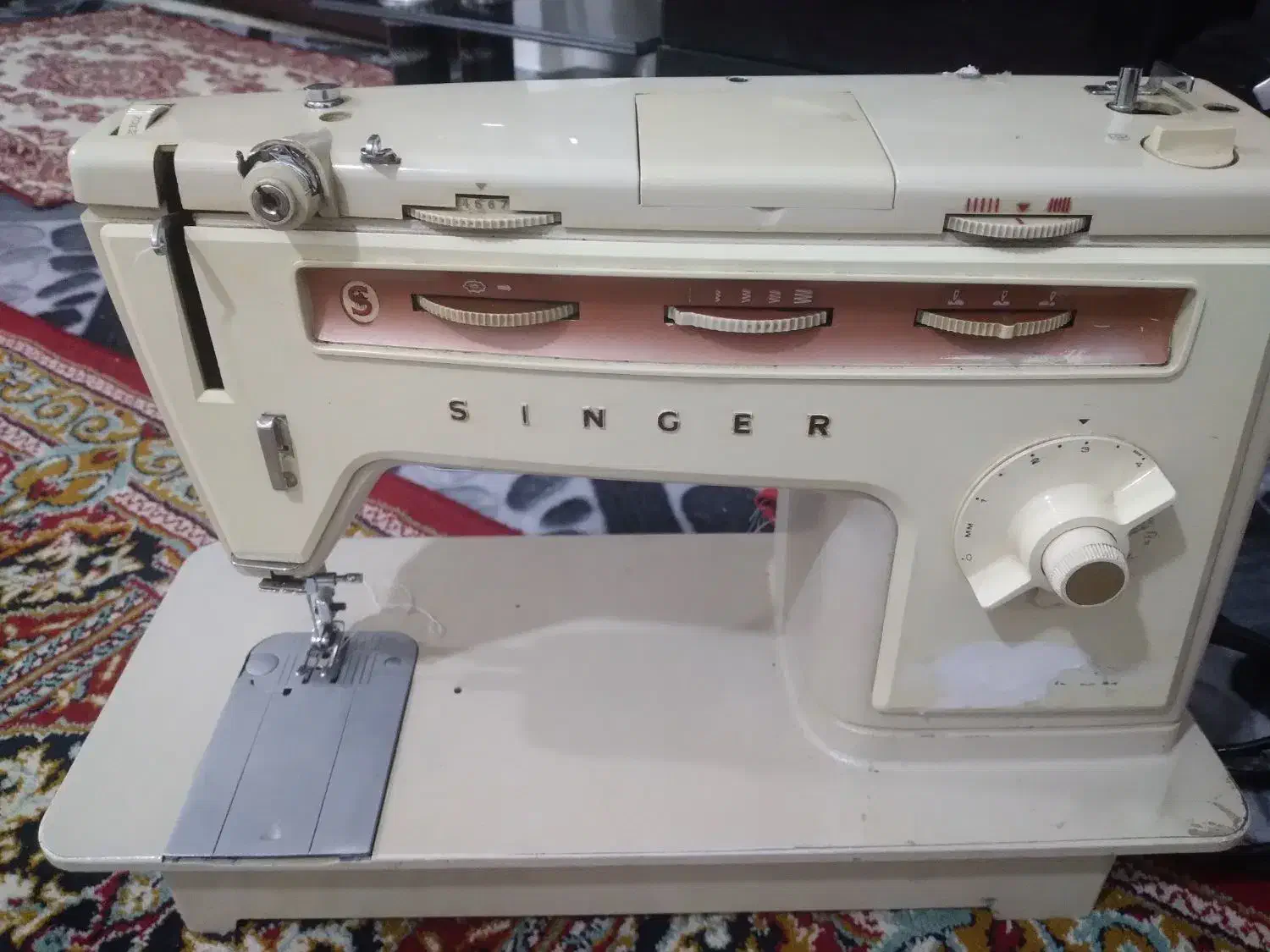 چرخ سینگر|چرخ خیاطی و ریسندگی|بومهن, |دیوار