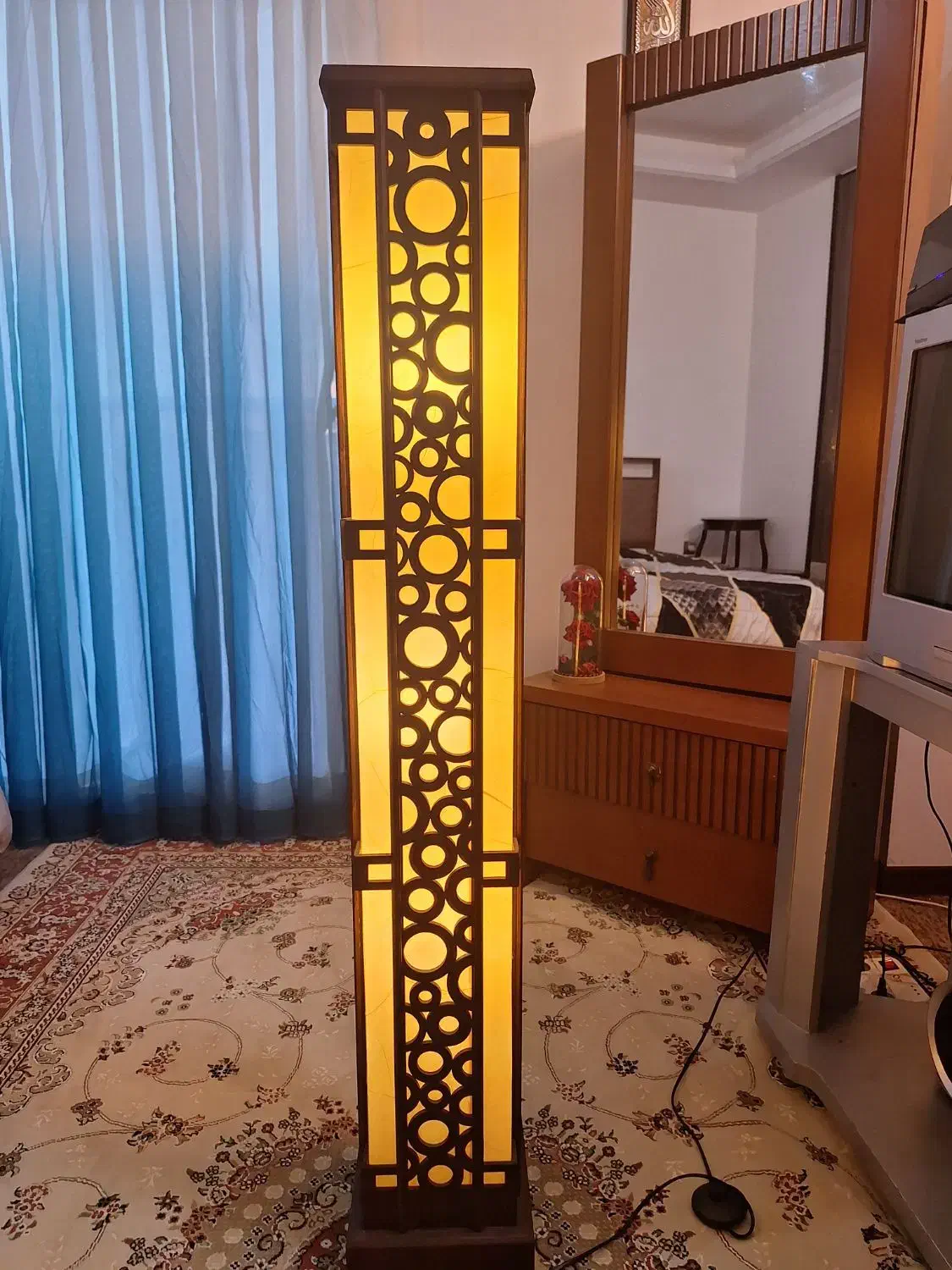 اباژور چوبی ایستاده|چراغ خواب و آباژور|بابل, |دیوار