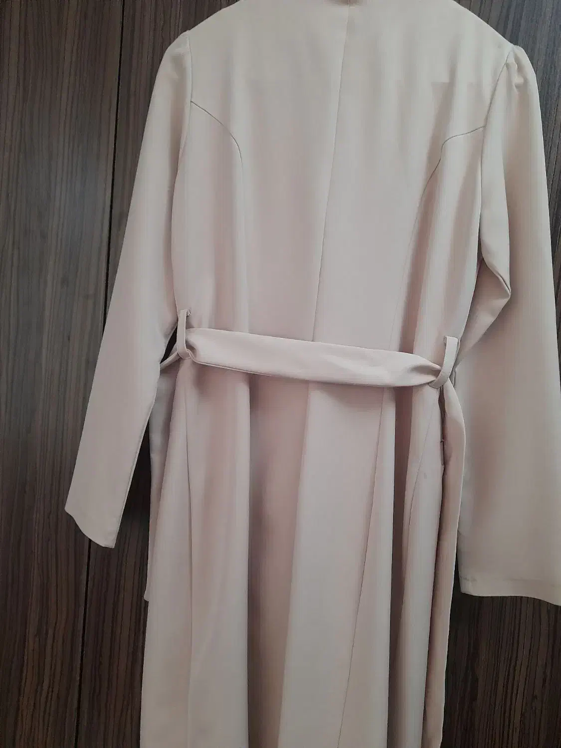 مانتو نو|لباس|رشت, منظریه|دیوار